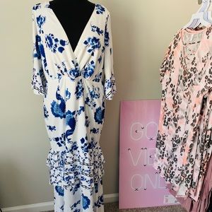 Such a Lady Maxi (comes with slit in the back)